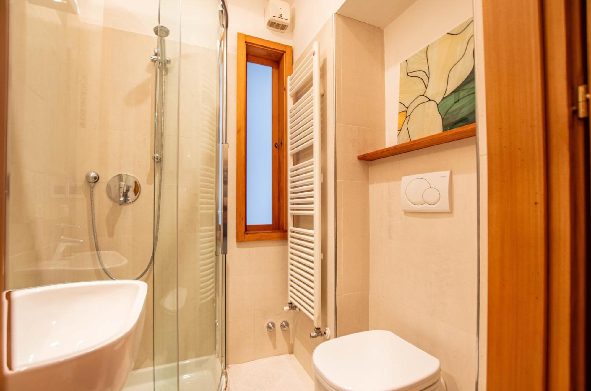 White Tower Guesthouse Triest Zewnętrze zdjęcie